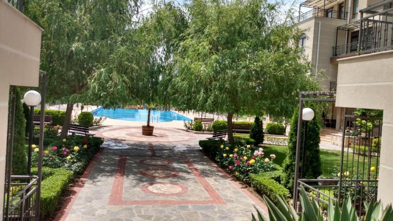 Charming Studio In Sorrento Sole Mare Sveti Vlas Eksteriør bilde